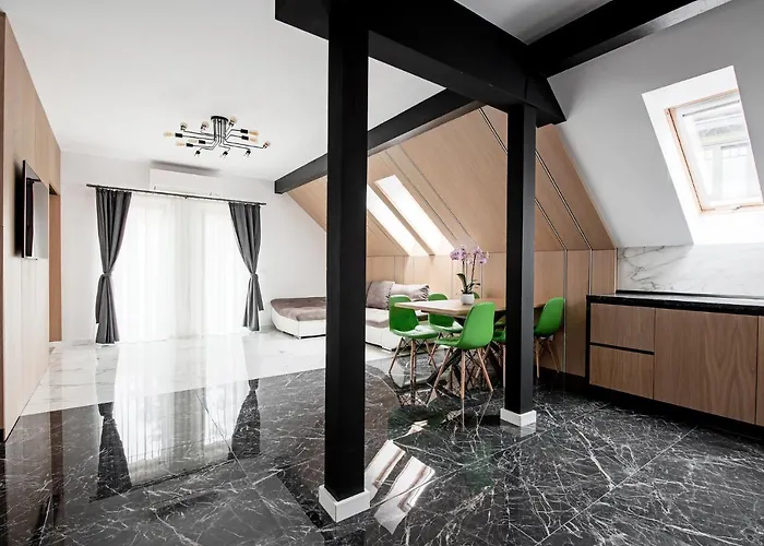 Discovery Aparthotel